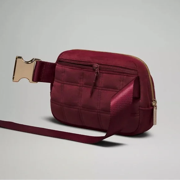 LULULEMON✨NEW✨ Everywhere Belt Bag 1L Quilted Velour in Wine Berry